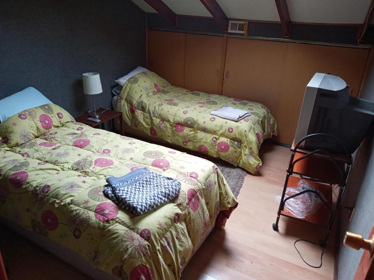 Hospedaje Familiar Gloria Punta Arenas Extérieur photo